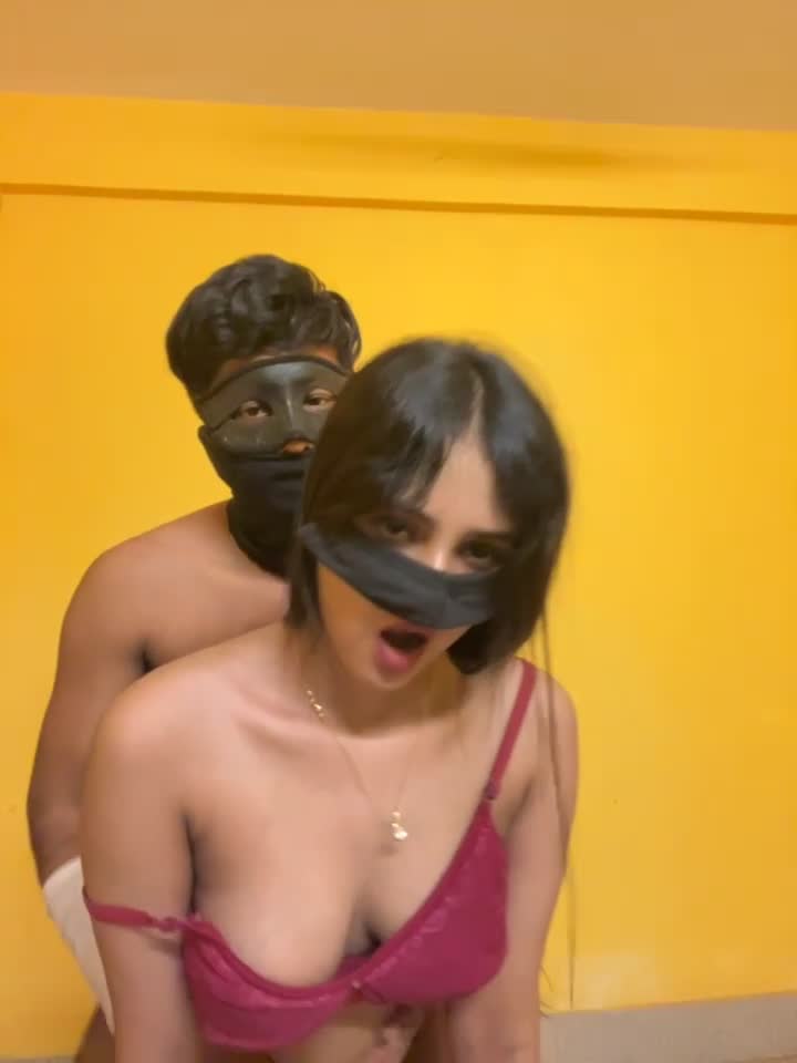 Hotcouple012