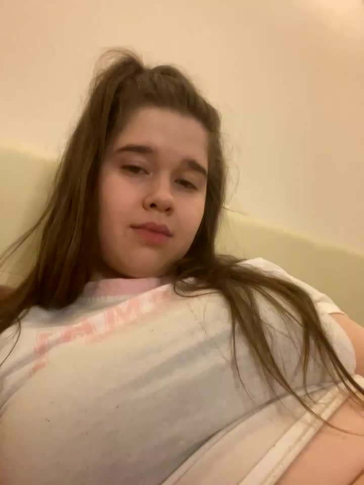 HornyGirlH cam recording