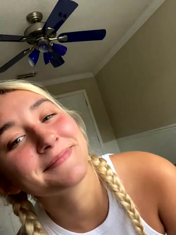 Kaylayoung12